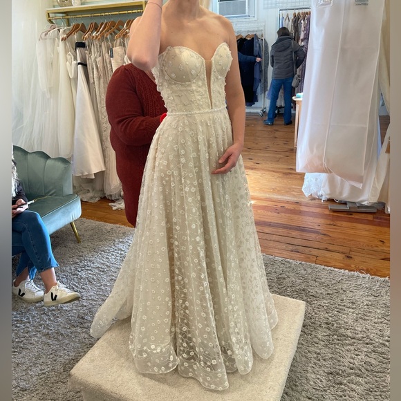 Hopkins by Pronovias - Picture 3 of 6